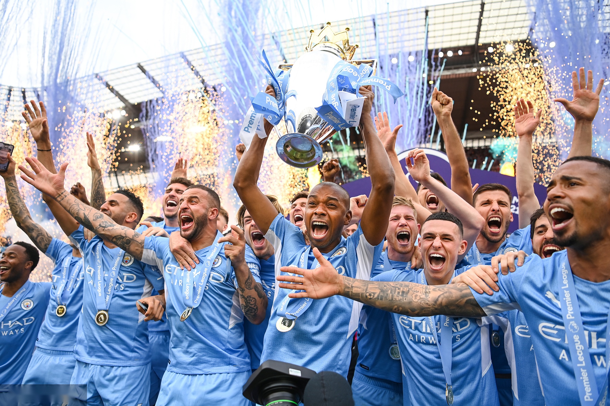 强悍的个人 强悍的个人