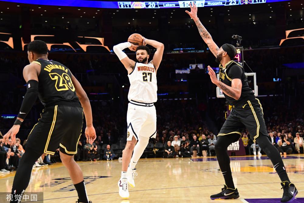 英超联赛中 英超联赛中