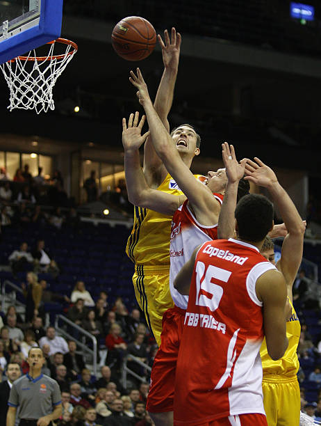 斯形成双中 斯形成双中